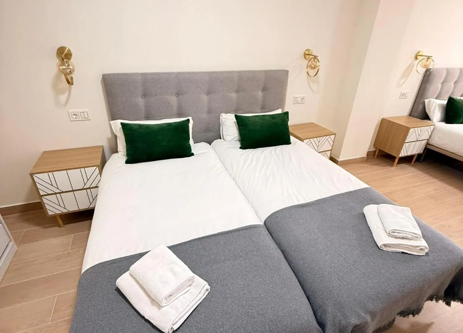 Ola Malaga Hotel 0*,