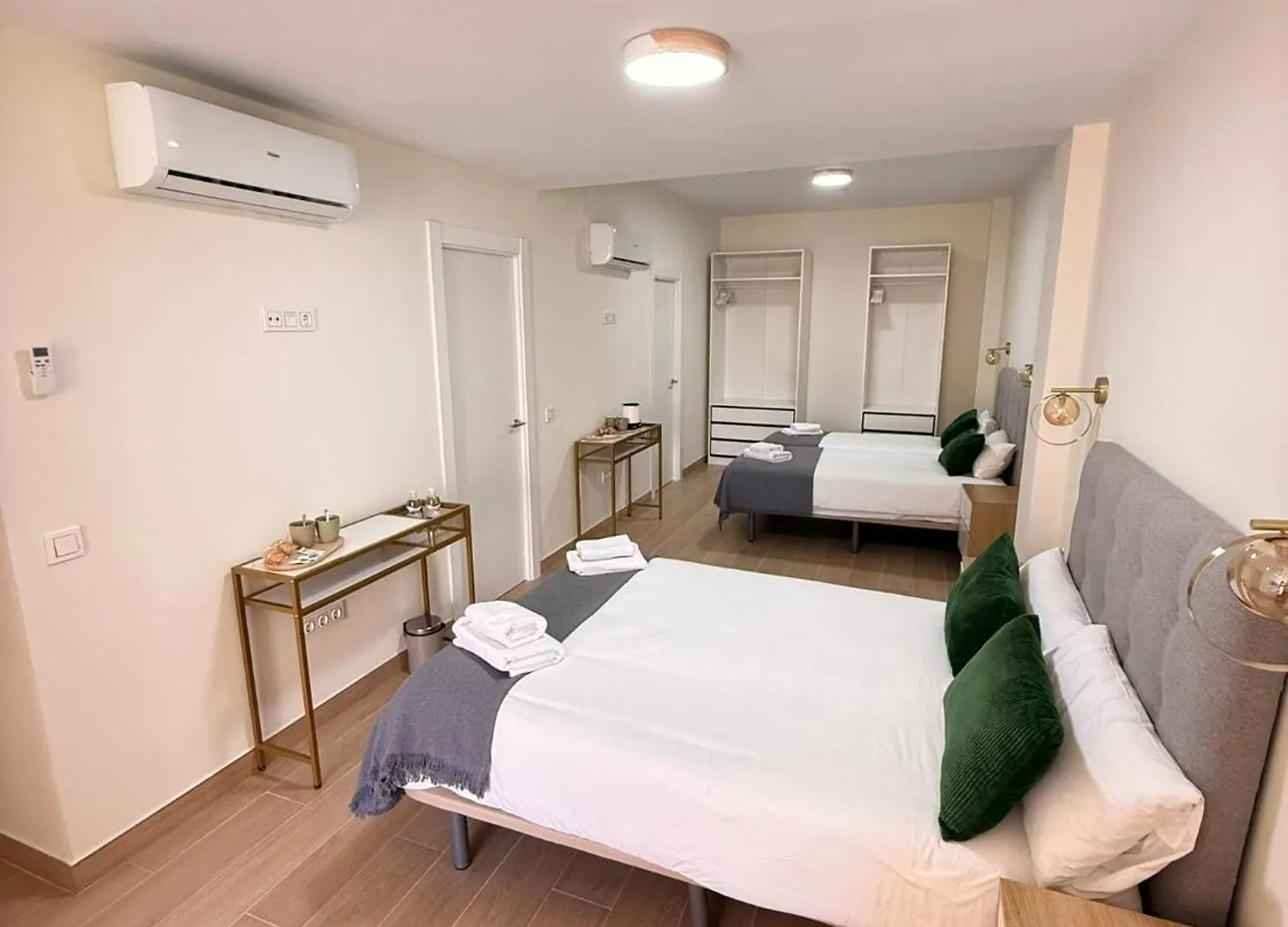 Ola Malaga Hotel 0*,